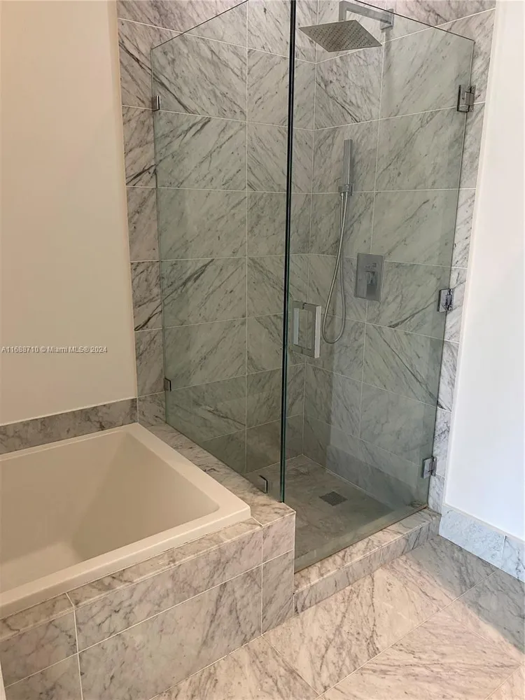 SLS Lux Brickell #5002 image #17