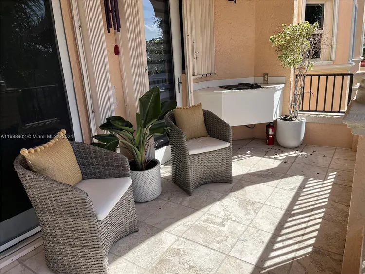 Padua Condo Deering Bay #247 image #13