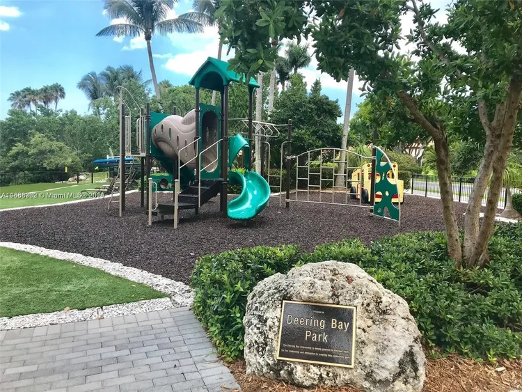 Padua Condo Deering Bay #247 image #20