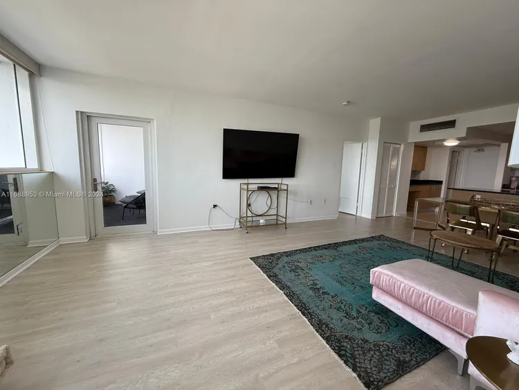 Harbour House #1528 image #12
