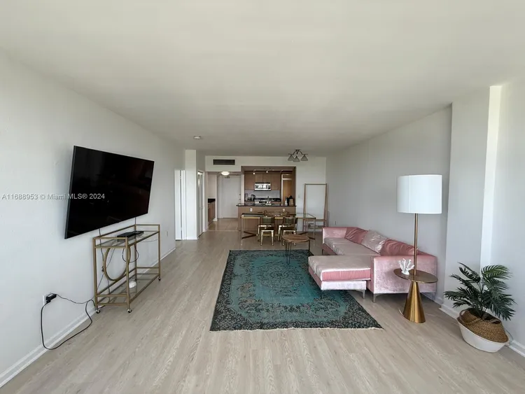 Harbour House #1528 image #13