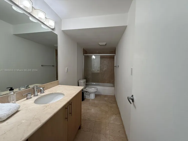 Harbour House #1528 image #16