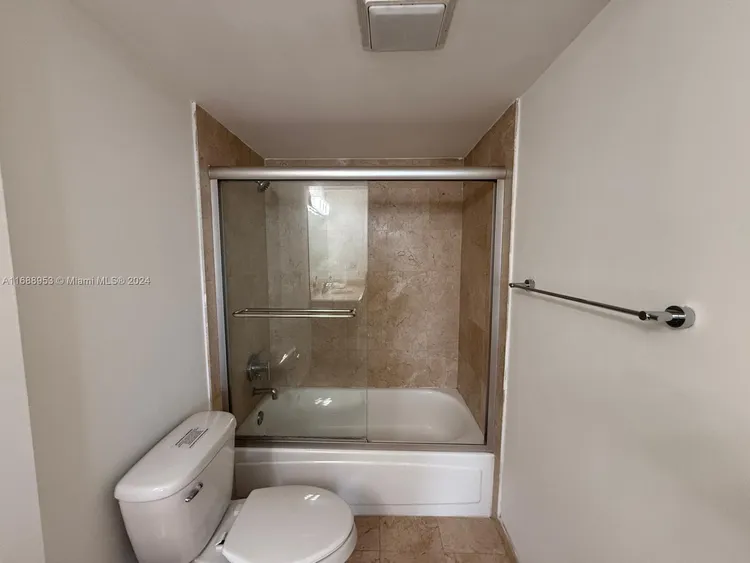 Harbour House #1528 image #18
