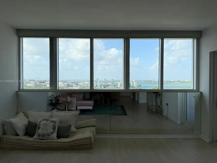 Harbour House #1528 image #23