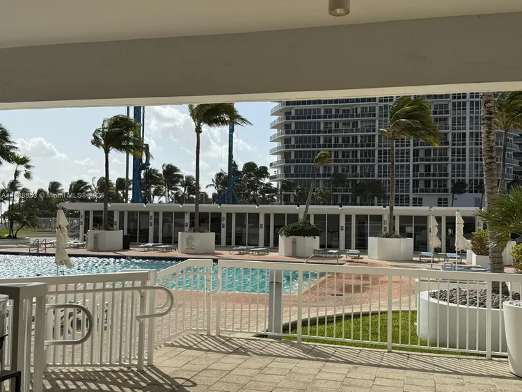 Harbour House #1528 image #50