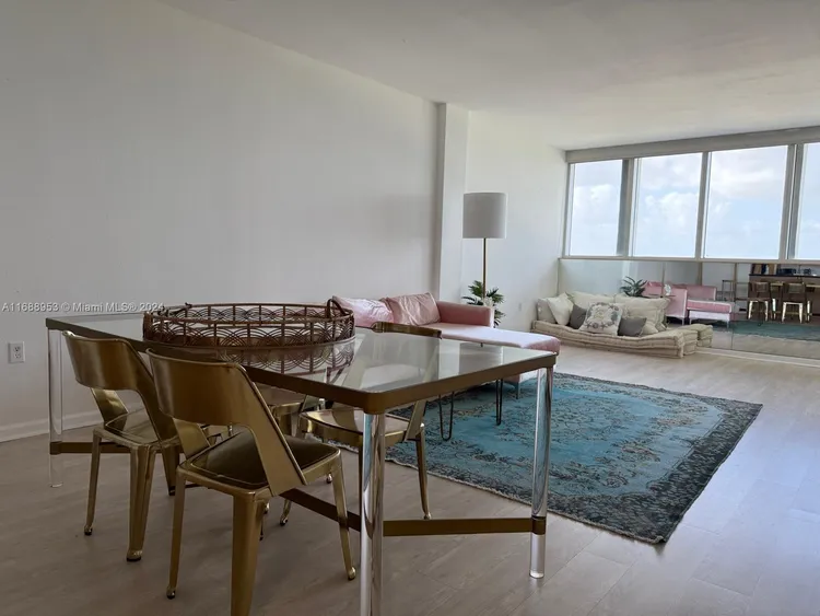 Harbour House #1528 image #7