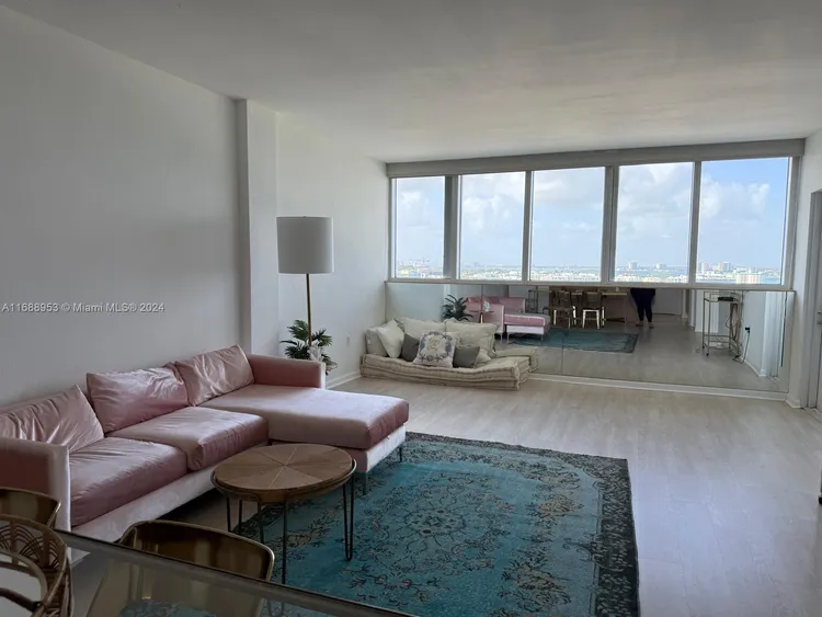 Harbour House #1528 image #8