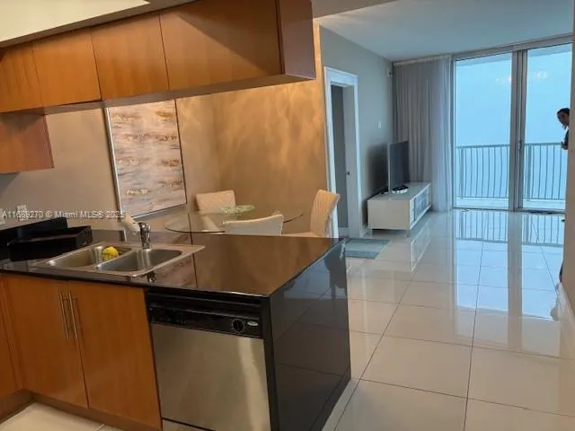 Opera Tower #5501 image #7