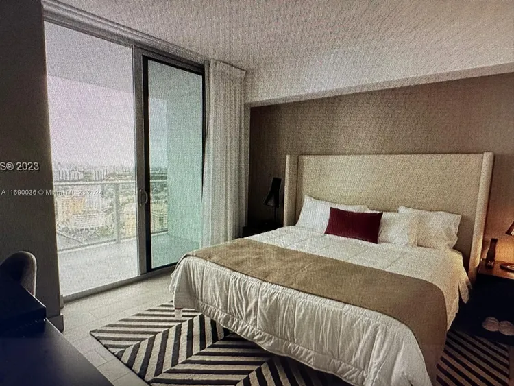 Hyde Beach House #R3409 image #8