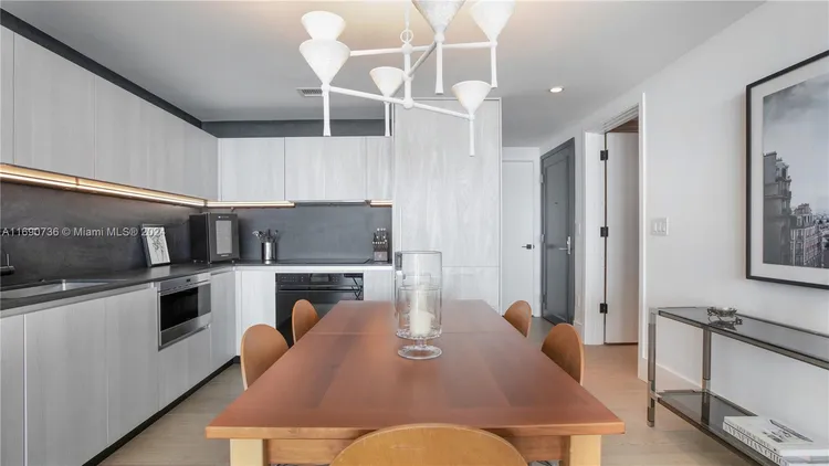 One Paraiso #4704 image #10