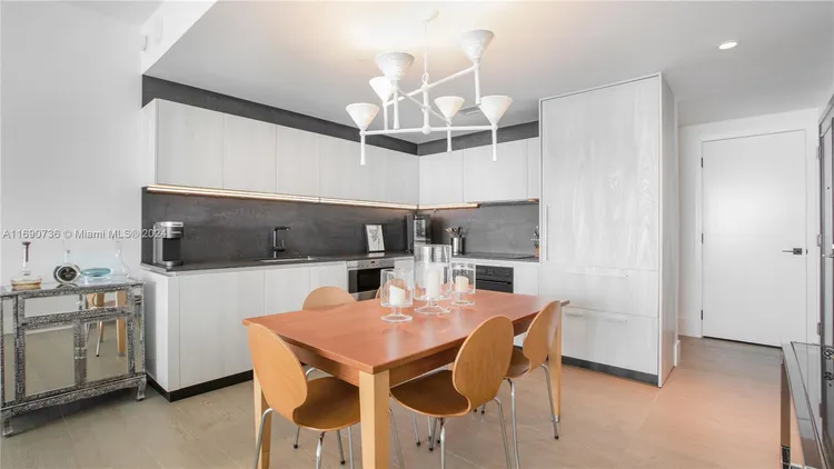 One Paraiso #4704 image #9