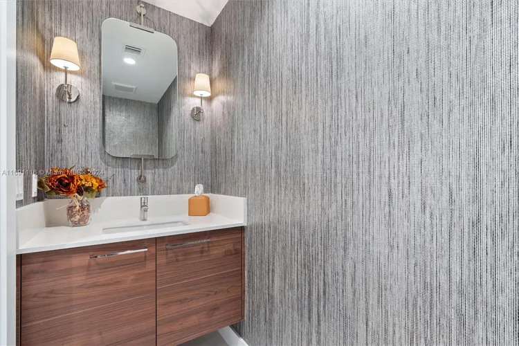 100 Las Olas #4203 image #23