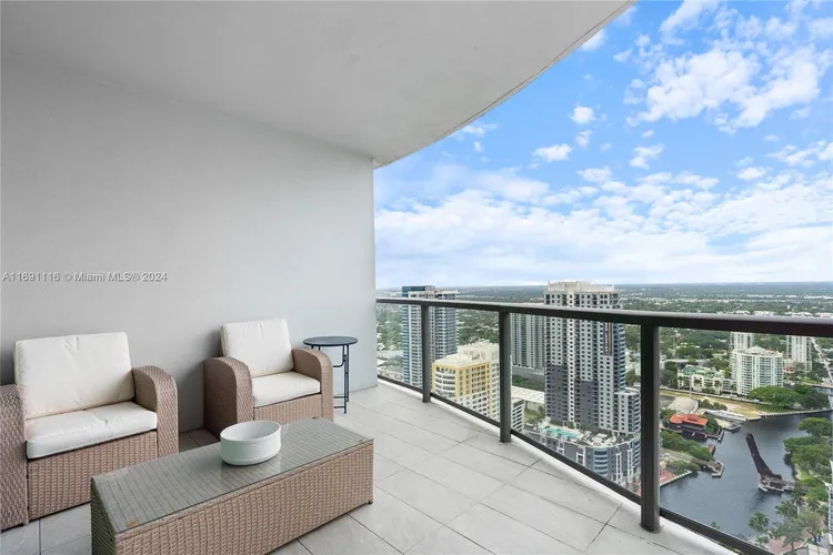 100 Las Olas #4203 image #26