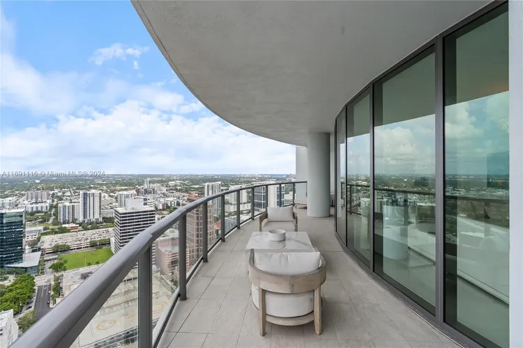 100 Las Olas #4203 image #27