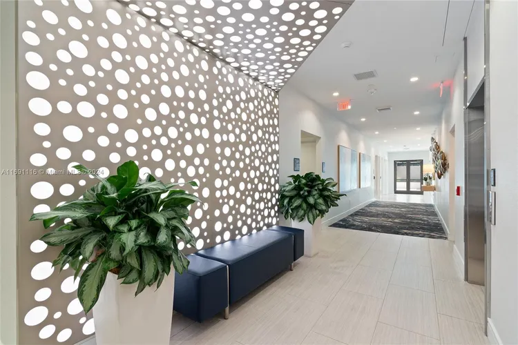 100 Las Olas #4203 image #29