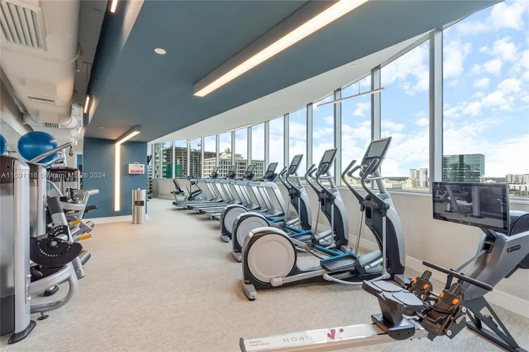 100 Las Olas #4203 image #34