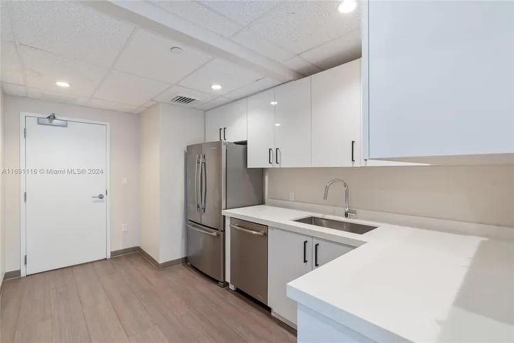 100 Las Olas #4203 image #39