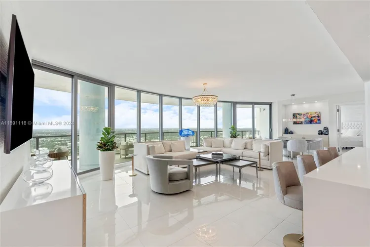 100 Las Olas #4203 image #8