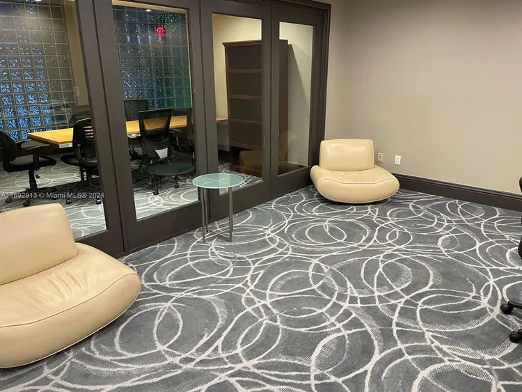 Isola #2107 image #15