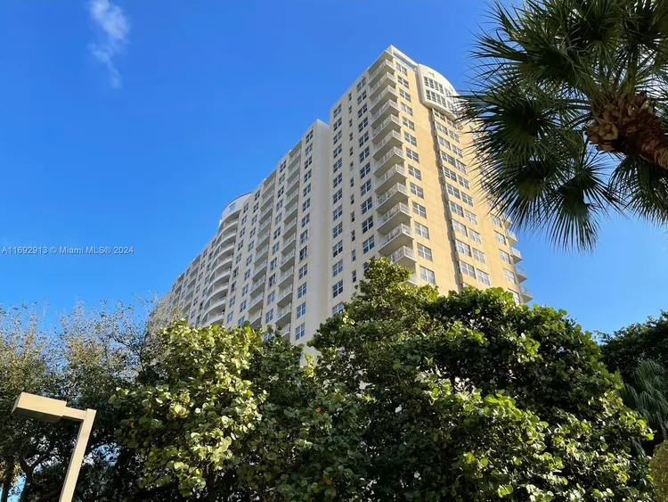 Isola #2107 image #21