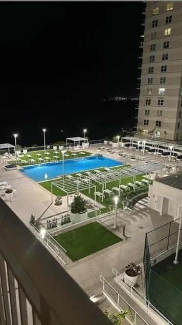 Isola #2107 image #26