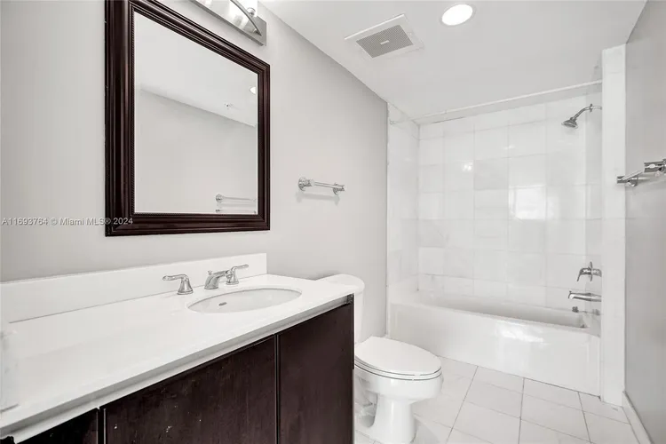 Onyx #2303 image #16