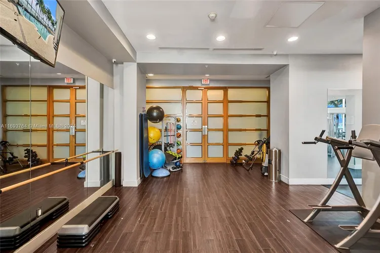 Onyx #2303 image #38