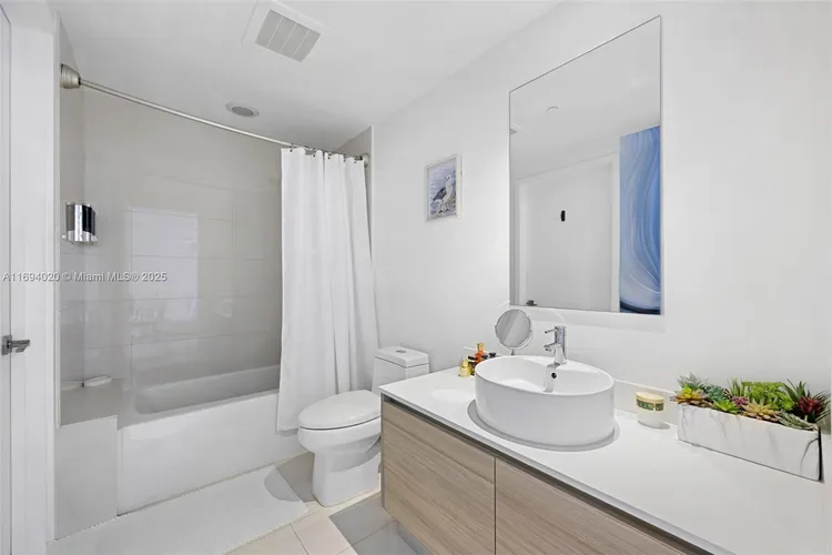 Hyde Midtown #3014 image #17