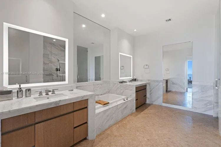 Two Park Grove #9A image #13
