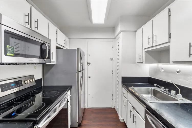 Villa Capri #328 image #6