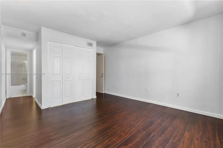 Villa Capri #328 image #8