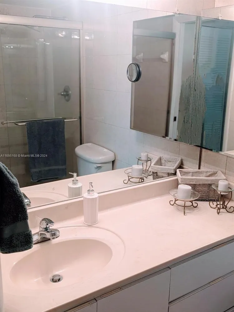 Mirasol Ocean Towers #808 image #18