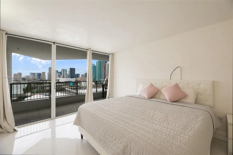 The Venetia #19J image #14