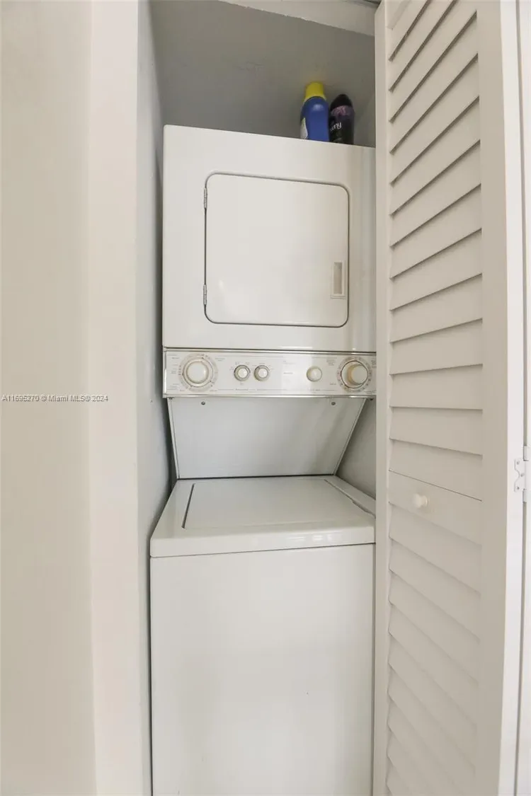 The Venetia #19J image #26