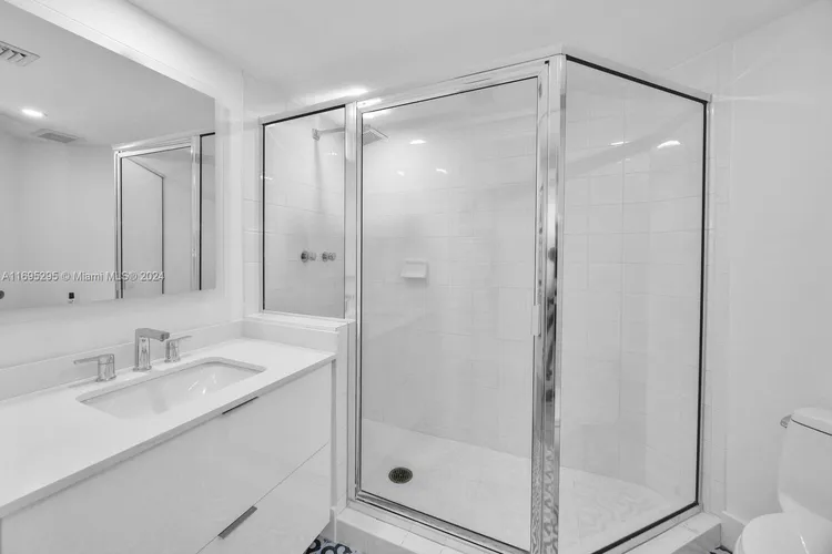 La Gorce #3101 image #32