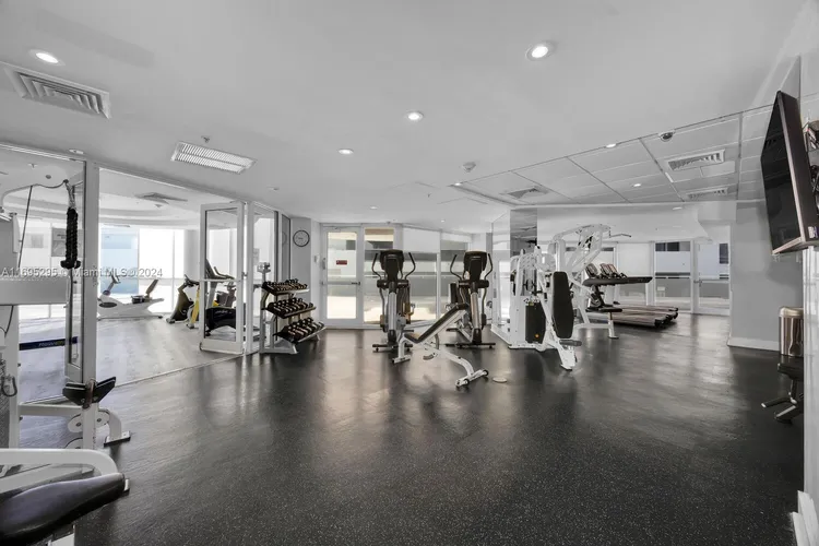 La Gorce #3101 image #35