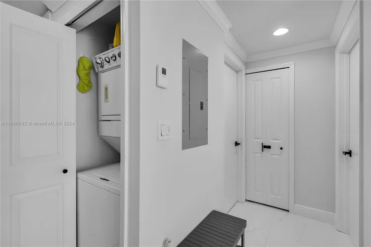 One Village Place #415 image #11