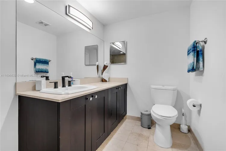 One Village Place #415 image #16