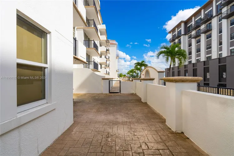 One Village Place #415 image #24