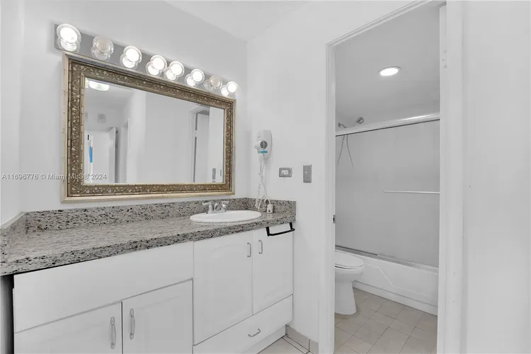 Burleigh House #623 image #10