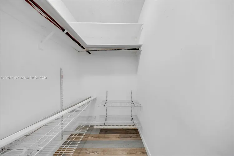 Bonavida #1409 image #17