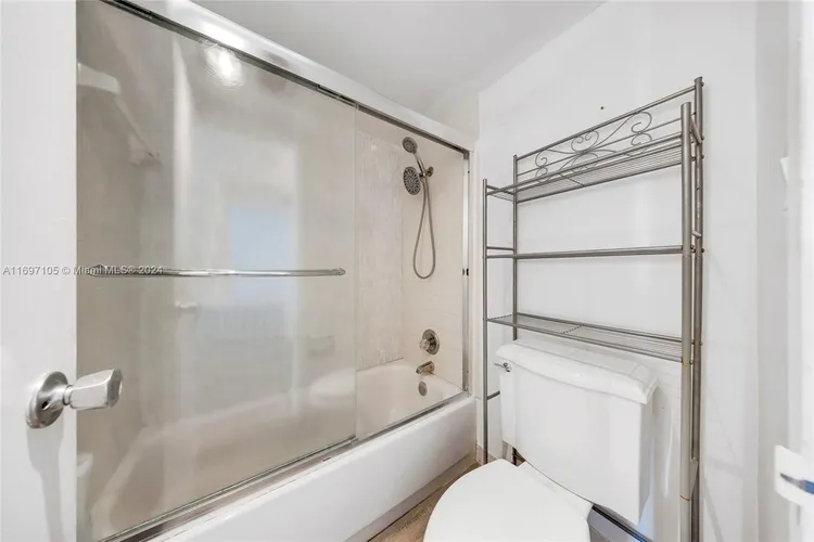 Bonavida #1409 image #18