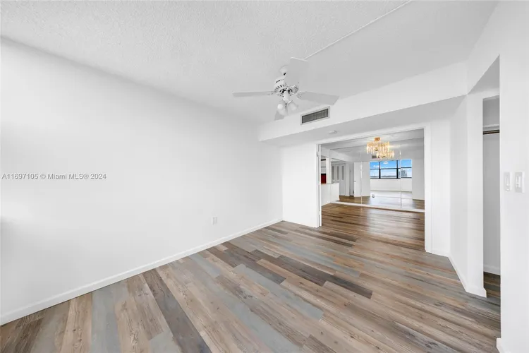 Bonavida #1409 image #22