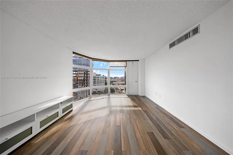 Bonavida #1409 image #27