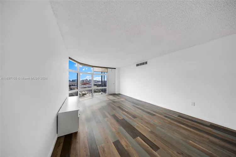 Bonavida #1409 image #28