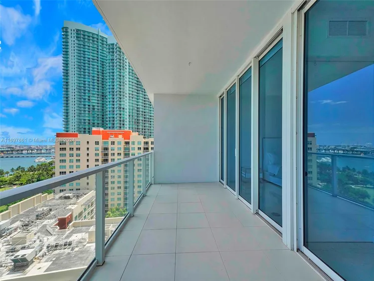 Paramount Bay #1509 image #31