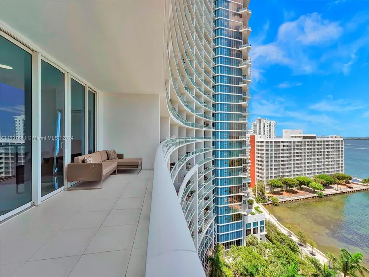 Paramount Bay #1509 image #32