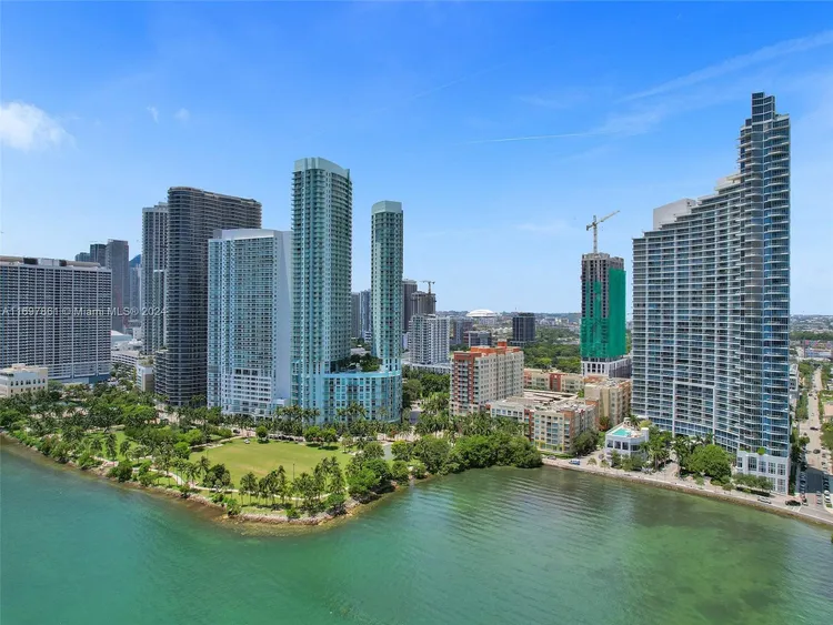 Paramount Bay #1509 image #42