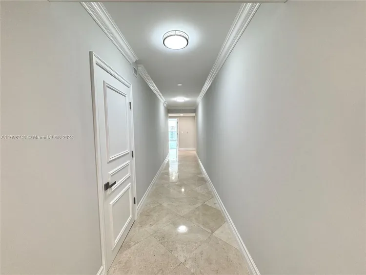 Peninsula #1805 image #12