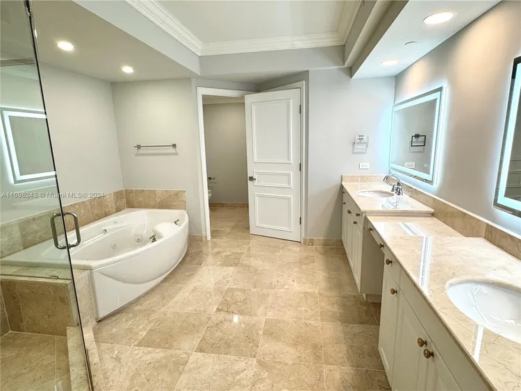 Peninsula #1805 image #14